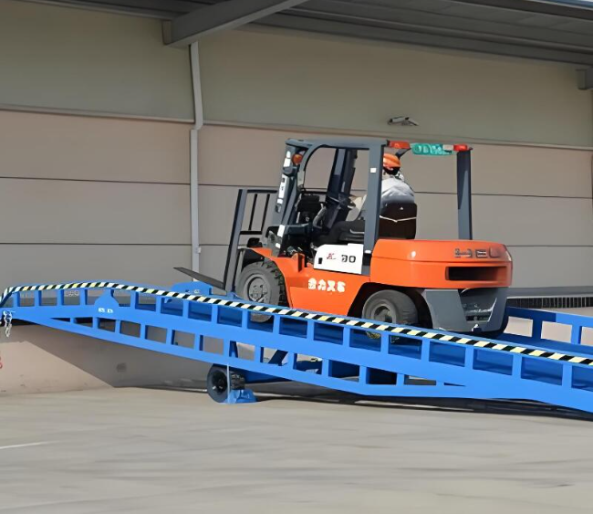 古交移动式卸货平台（叉车用）
